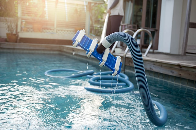 How to Select the Right Salt Water Pool Chlorinator