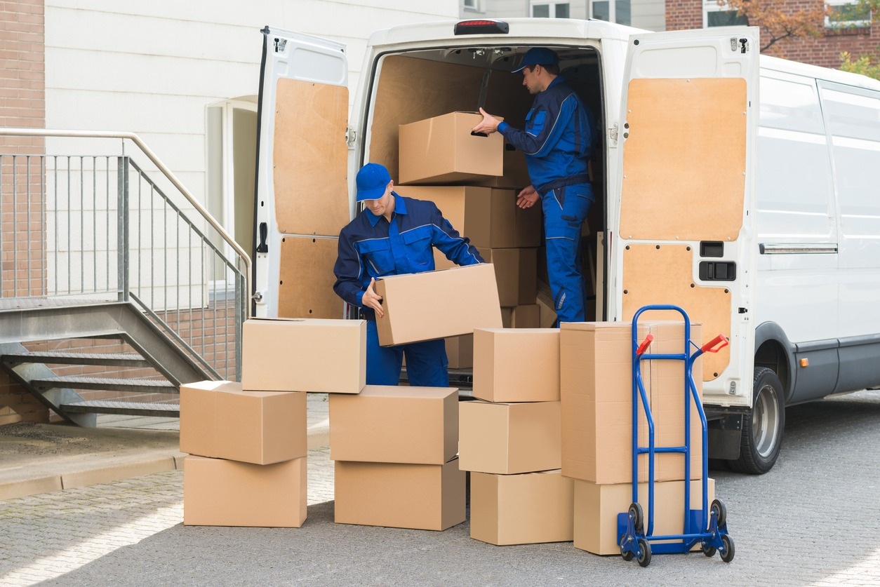 Benefits of Hiring Professional Movers When You Move Interstate ...