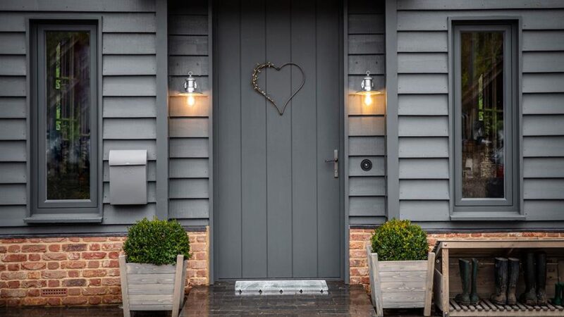 What Kind of Main Door Would Suit Your House?