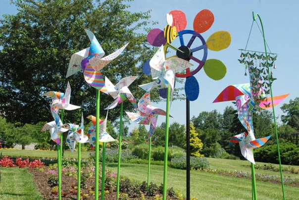 Garden Decorations to Make Your Yard Sing – Spinners & Whirligigs