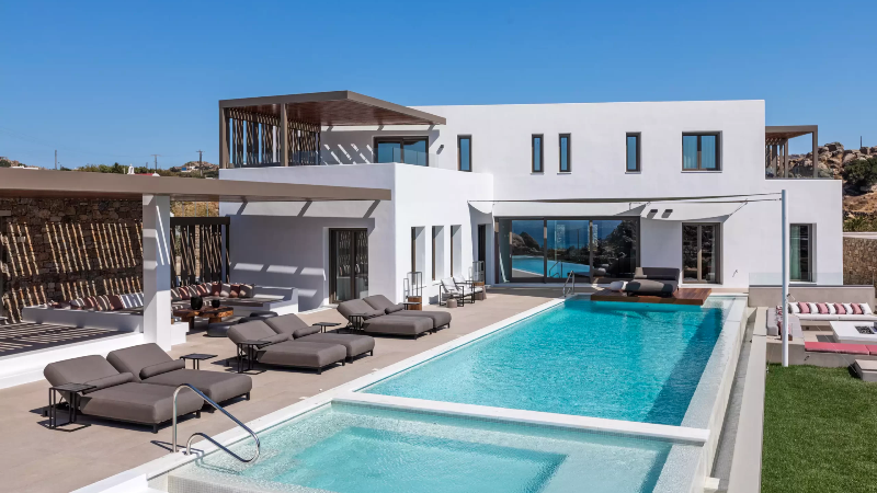 How can you find the perfect Mykonos villa for your vacation?