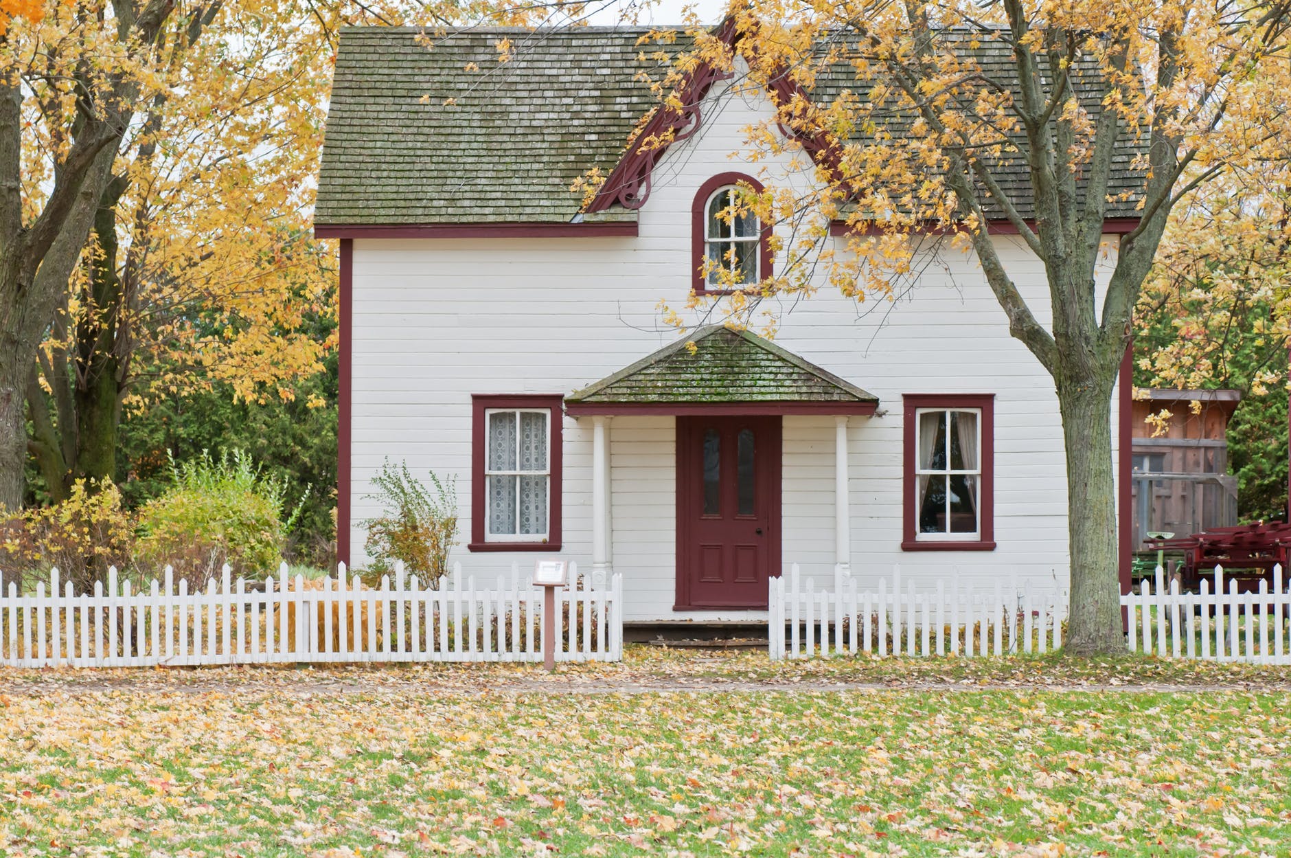 How Can House Painters in Minneapolis Change Your Home’s Exteriors?