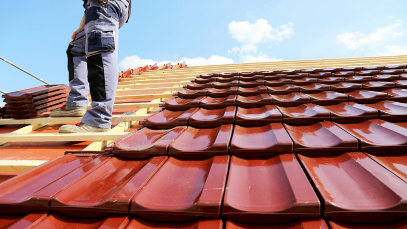 How to choose the right roof restoration contractor for your home?