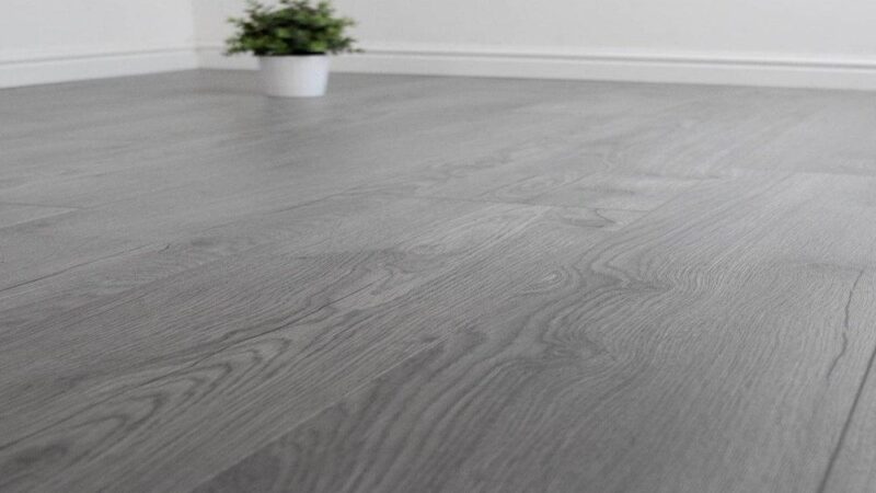 Which type of laminate flooring is the best option to choose